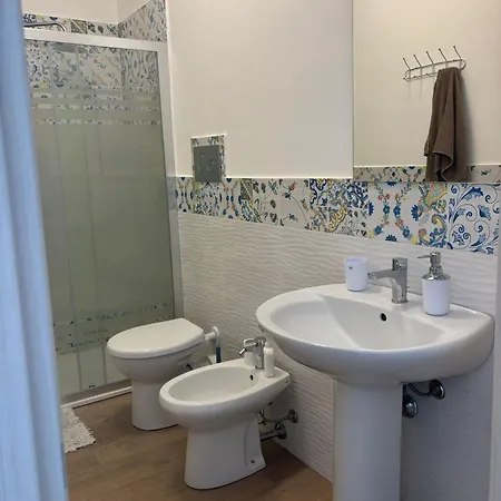 Lina Guest house