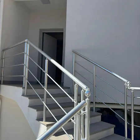 Lina Guest house